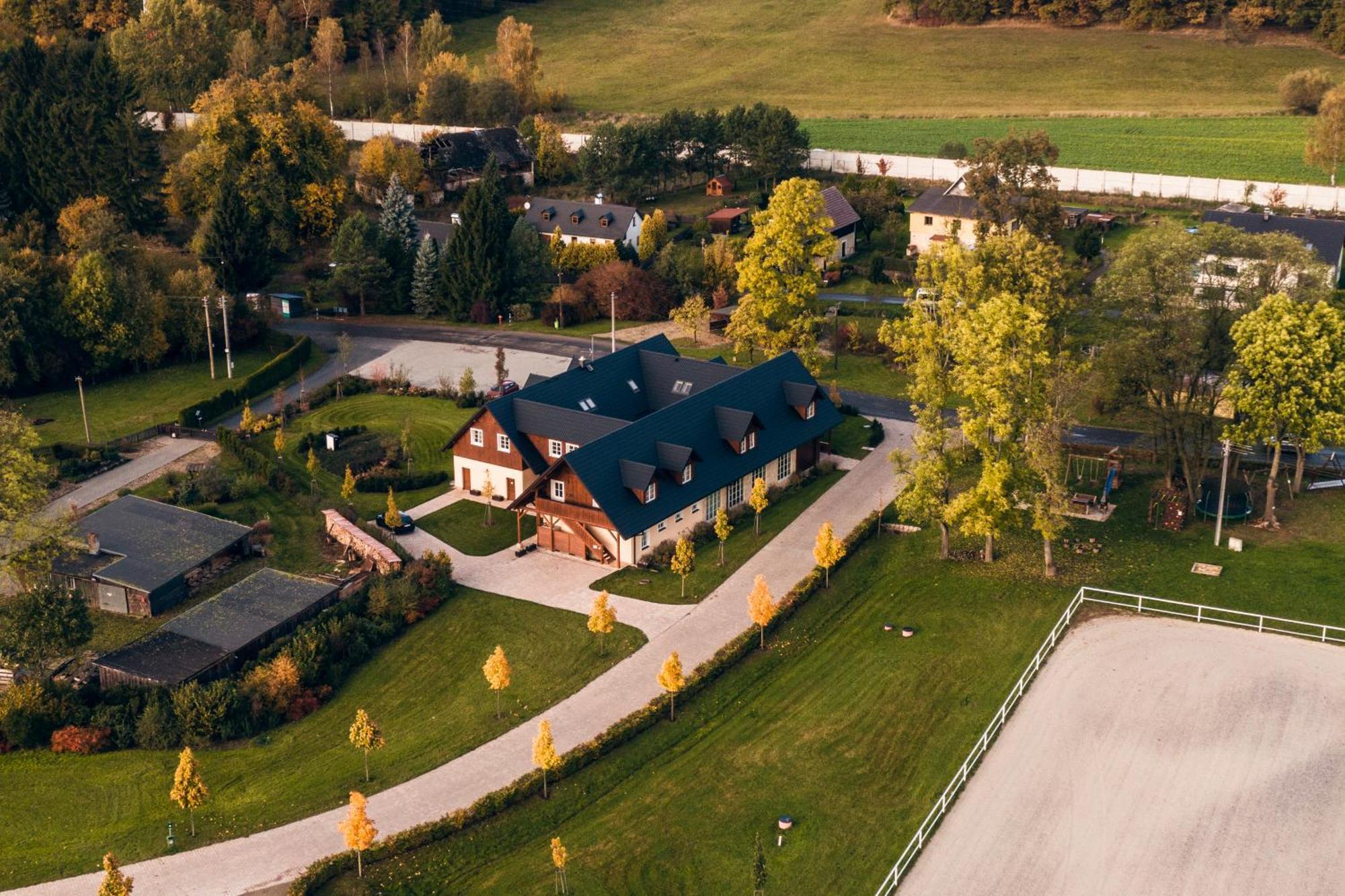 Rynoltice Apartmany Nad Stajemi - Jitravsky Dvorec מראה חיצוני תמונה