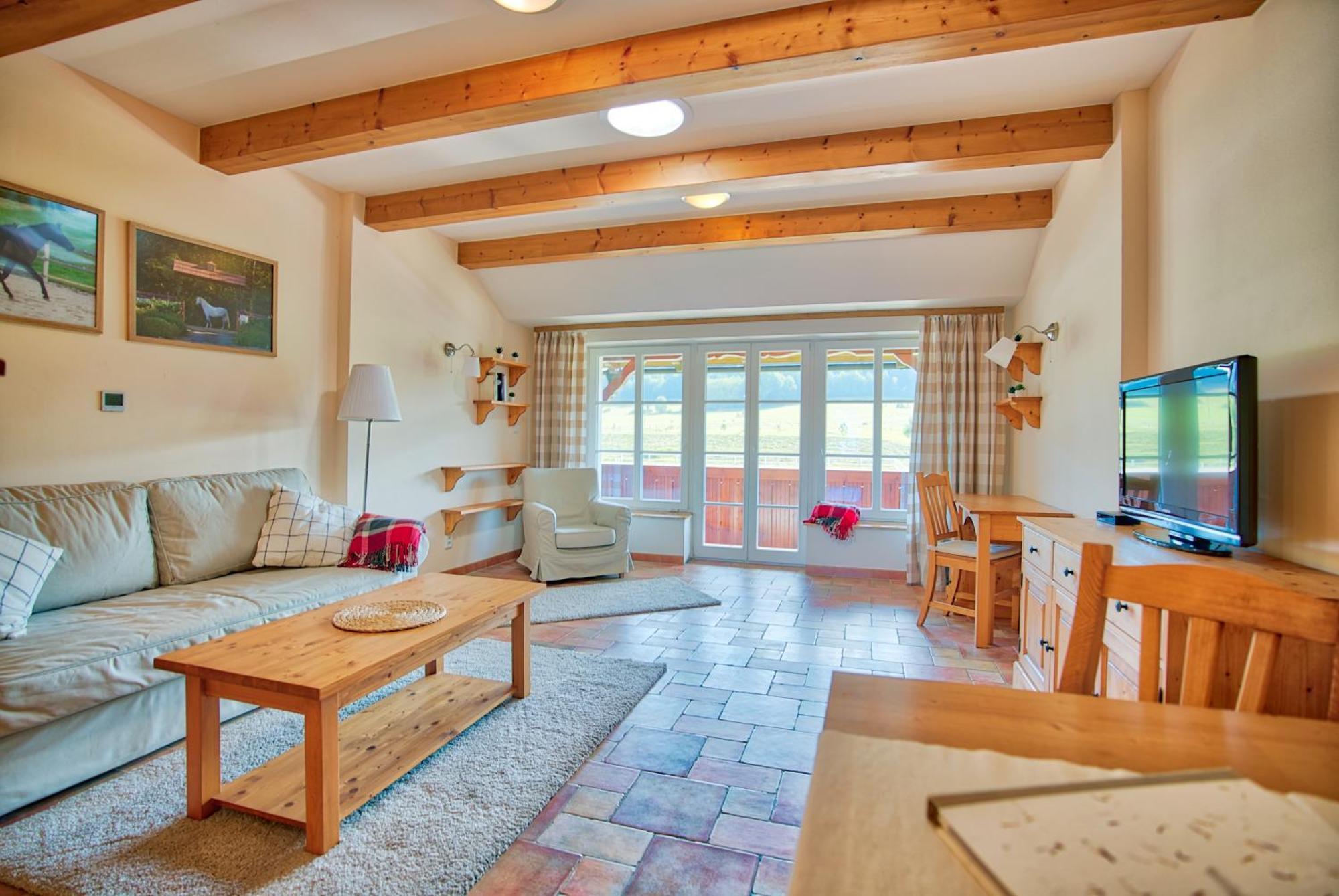 Rynoltice Apartmany Nad Stajemi - Jitravsky Dvorec מראה חיצוני תמונה